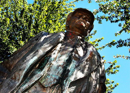 Close up photos looking up at the Lenin Statue in Fremont